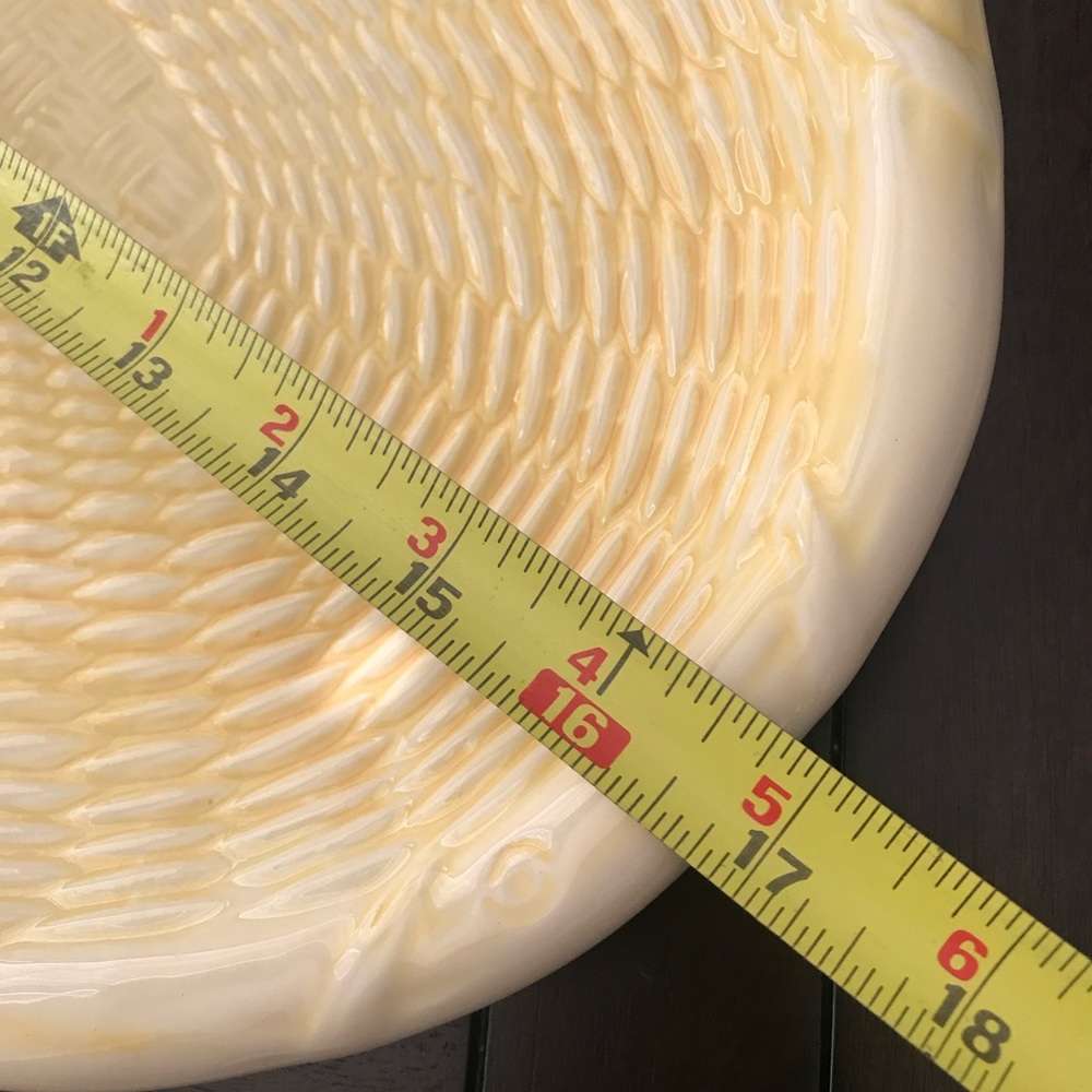 Ceramic serving dishes - Picture 15 of 16